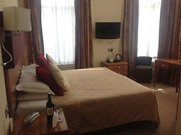 Homesly The George Hotel