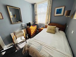Homesly The George Hotel