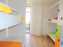 Urban Youth Hostel