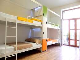Urban Youth Hostel