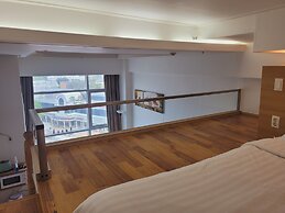 Travel House