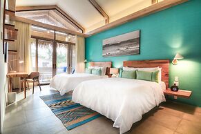 The Gilded Iguana Surf Hotel
