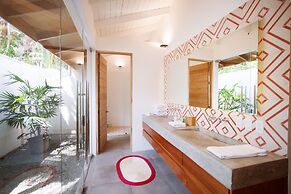 The Gilded Iguana Surf Hotel
