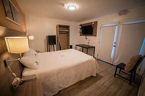 California Comfort and Suites