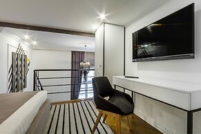 DeZign Apartments