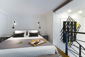 DeZign Apartments