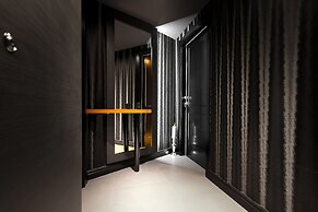 DeZign Apartments