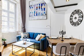 DeZign Apartments