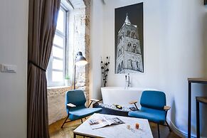 DeZign Apartments