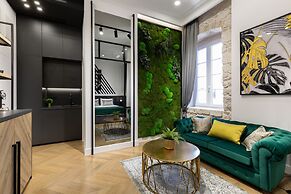 DeZign Apartments