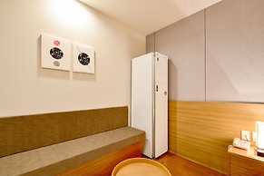 BLANC Business Hotel