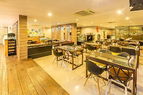 Pentahug Hotel