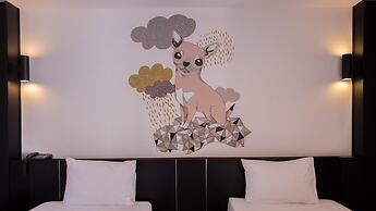 Pentahug Hotel