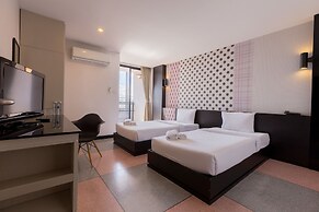Pentahug Hotel
