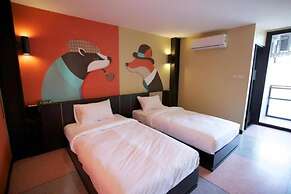 Pentahug Hotel