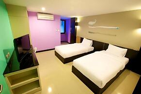 Pentahug Hotel