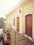 Mosaic Cave Hotel
