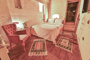 Mosaic Cave Hotel