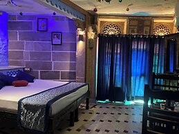 Raj Mandir Boutique Home Stay