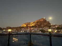 Raj Mandir Boutique Home Stay
