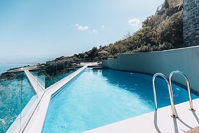 Villa Omikron