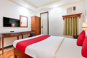 Royale Parc Inn & Suites