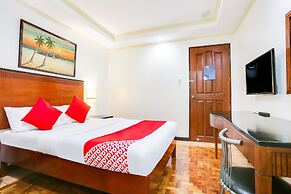 Royale Parc Inn & Suites