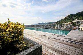 The Deck Patong