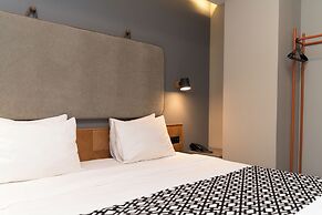 Amante Narikala Hotel