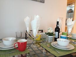 iHost Suites