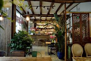 Peking Station Hostel