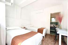 Peking Station Hostel