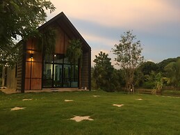 Golden Palm Resort