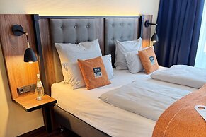Holiday Inn - the niu, Saddle Furth by IHG