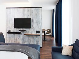 Holiday Inn - the niu, Saddle Furth by IHG