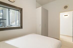 Elegant Duplex with XL Patio by FeelHome