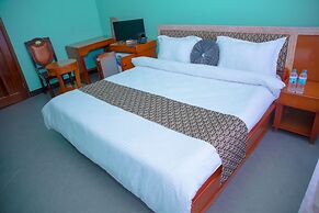 BL Airport Hotel