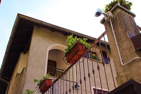 J HomeHolidays