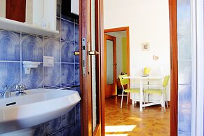 J HomeHolidays