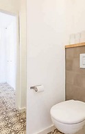 Terrace & View on Dallal square by FeelHome