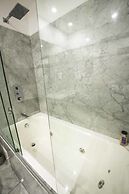 Moon Luxury Apartments