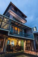 33 Poshtel