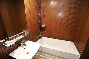 Sea & Moon Tourist Hotel