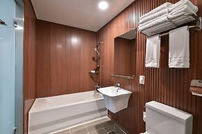 Sea & Moon Tourist Hotel