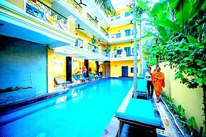 Golden Banana Residence