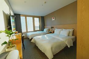 Jongno Lumia Tourist Hotel