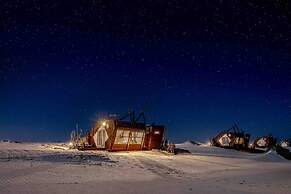 Shipwreck Lodge