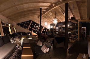Shipwreck Lodge