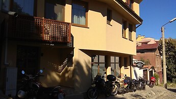 Root Hotel Old Town