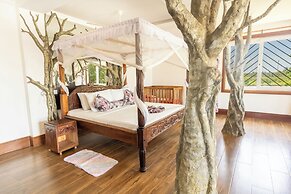 Queens Chateau Boutique Villa